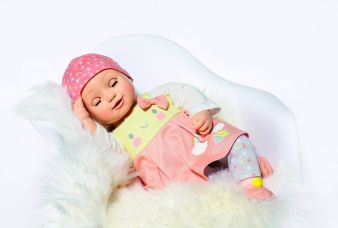 Elli-Smiles-Zapf.jpg