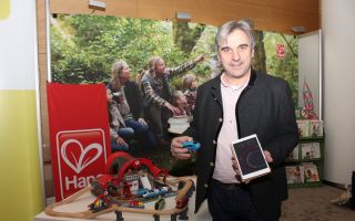 Hape-Handstein.jpg