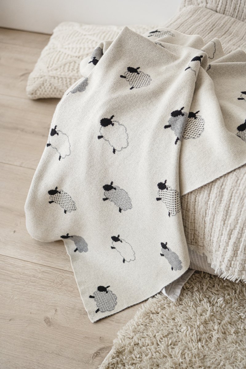 Kuschelige Babydecke von Kaiser baby & junior Fachmagazin für Kinderausstattung und mode