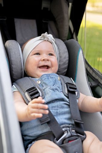 Qeridoo-BabyschaleLifestyle.jpg