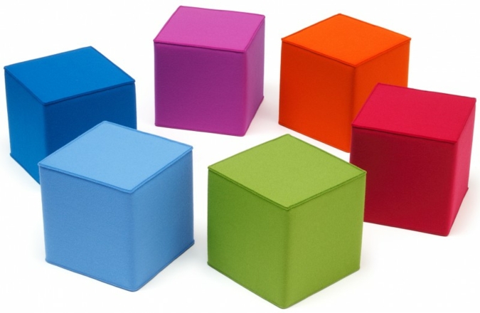 Mit ihrem farbenfrohen Design sorgen die Sitzmöbel Quart Kid von HEY-SIGN für Abwechslung im Kinderzimmer.
Foto: Reimund Braun