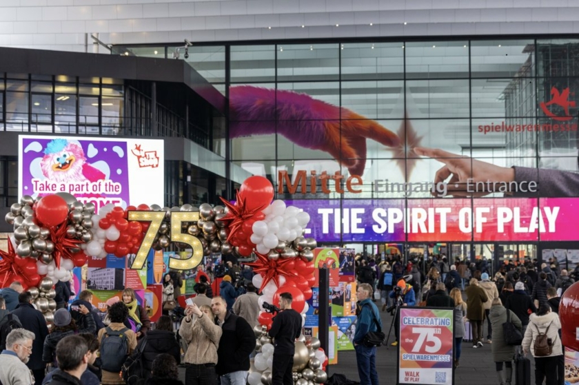 Eingang-Mitte-2026-Copyright-Spielwarenmesse-Alex-Schelbert.jpeg