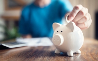 Sparschwein--Copyright-Brian-Jackson-AdobeStock.jpeg