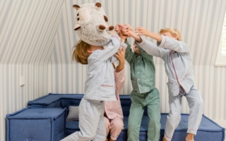 Resbelle-Kinderpyjamas-Copyright-Resbelle.jpg
