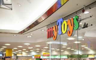 MyToys-Logo-vor-Filiale.jpeg