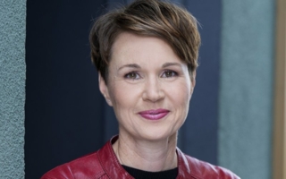 Annette-Uhlmann-.jpg