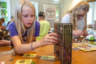 Temple-Twist-von-Kosmos-Spielszene-Copyright-Foto-LEVKE-MARTENS---EILUN-ART-FOTOGRAFIE.jpg