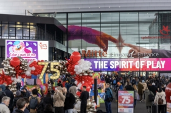 Eingang-Mitte-2026-Copyright-Spielwarenmesse-Alex-Schelbert.jpeg