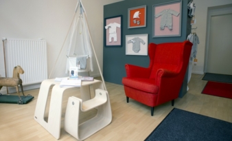 Im Berliner LeoZ-Showroom werden neben textiler Babyerstausstattung auch Schlafsäcke und Designermöbel präsentiert.