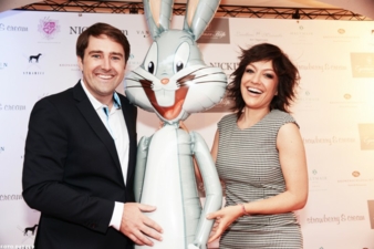 Moderatoren unter sich: Philipp Bächstädt von „Nickis“ mit Miriam Pielhau und Bugs Bunny.