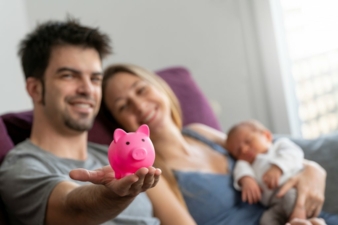 Glueckliche-Familie-Copyright-Marc-Calleja---stock-adobe-com.jpeg